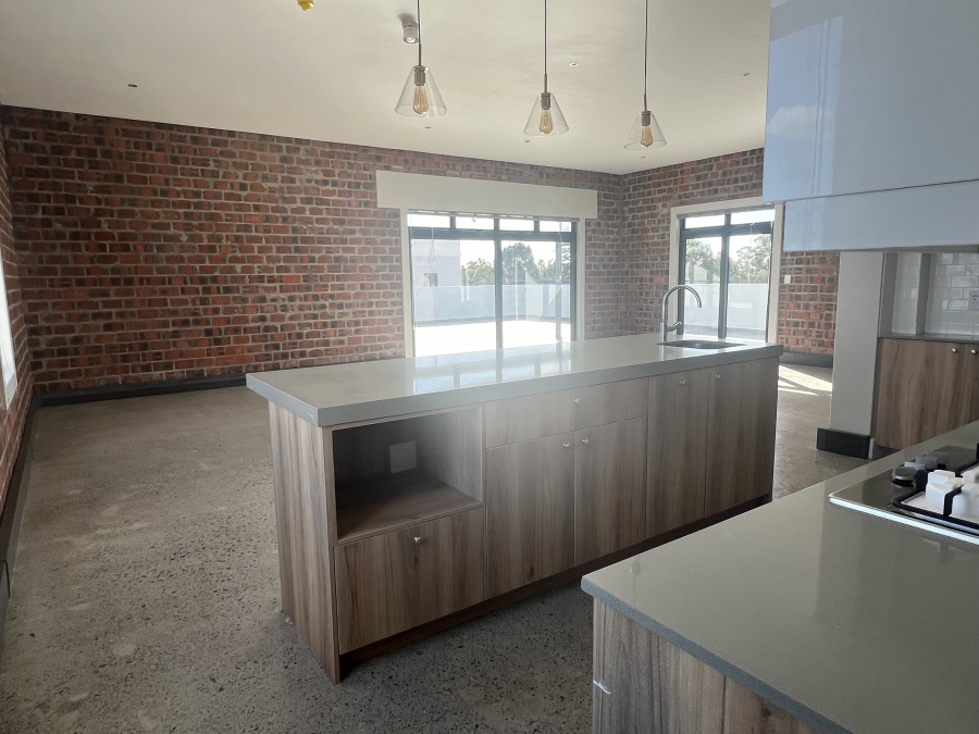 To Let Commercial Property for Rent in Paardevlei Western Cape